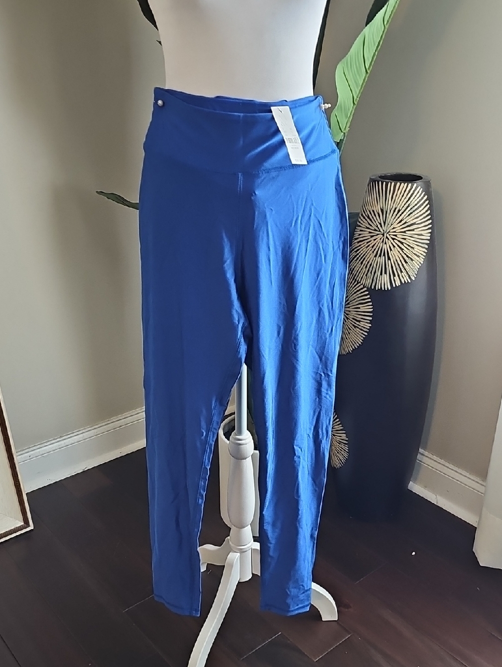 New York & Company Cobalt Blue Pull-On Leggings